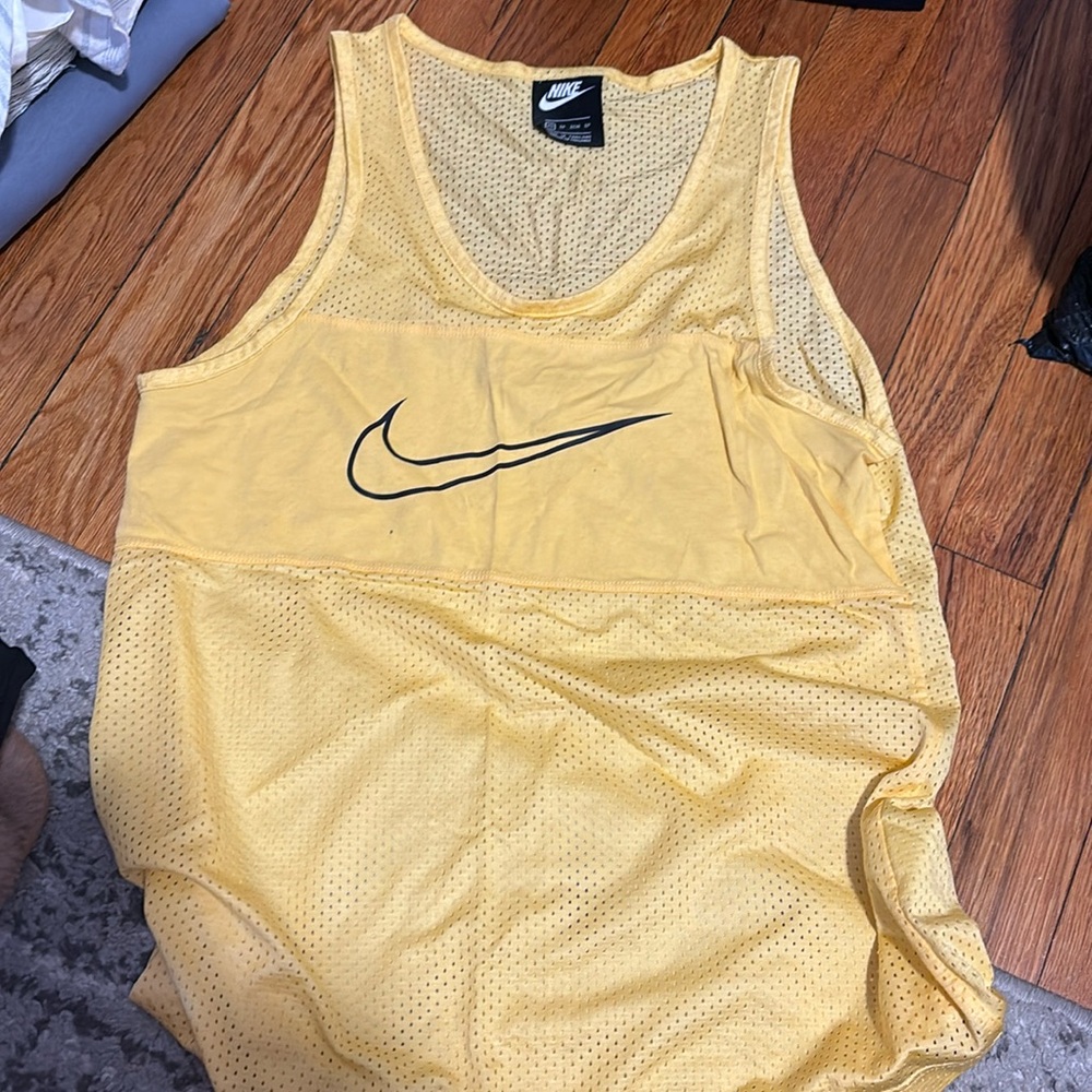 Nike tank